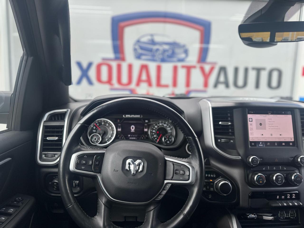 RAM 1500 Big Horn Crew Cab SWB 4WD 2022