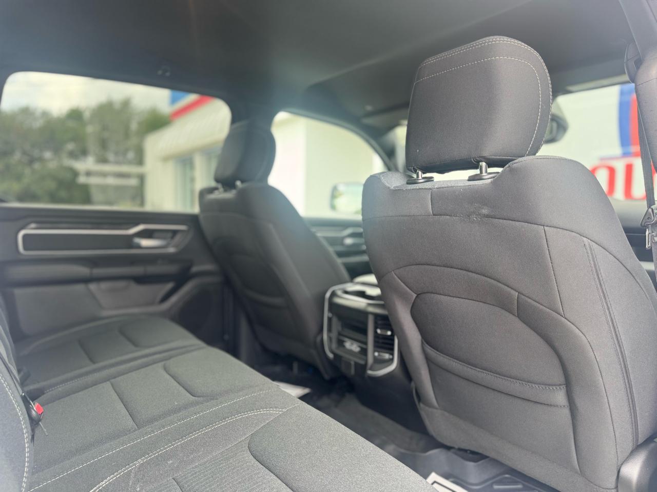 RAM 1500 Big Horn Crew Cab SWB 4WD 2022