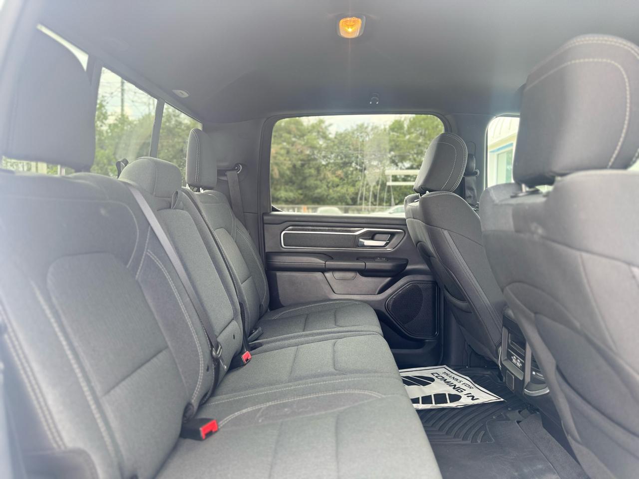 RAM 1500 Big Horn Crew Cab SWB 4WD 2022