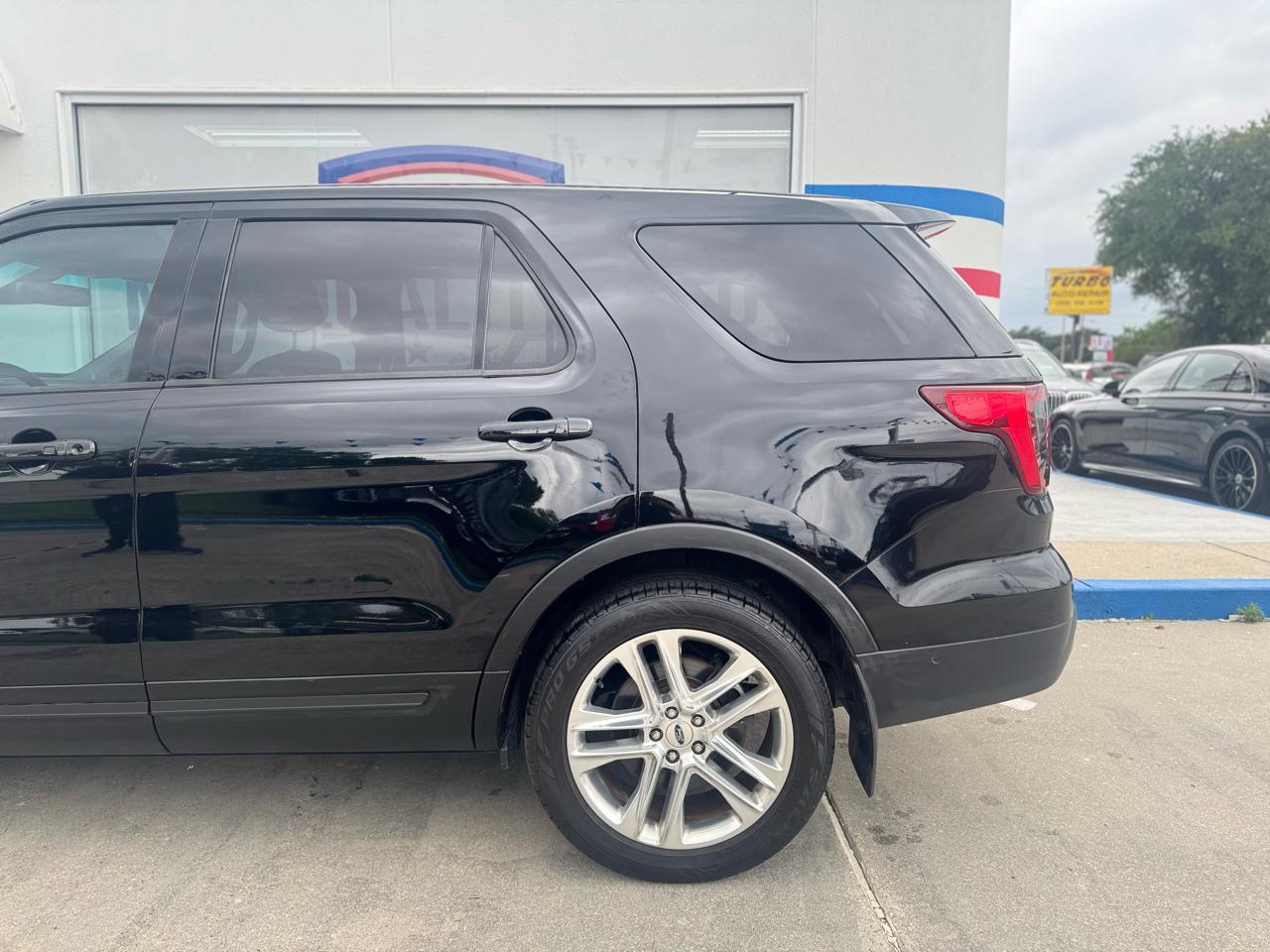 Ford Explorer Limited FWD 2017