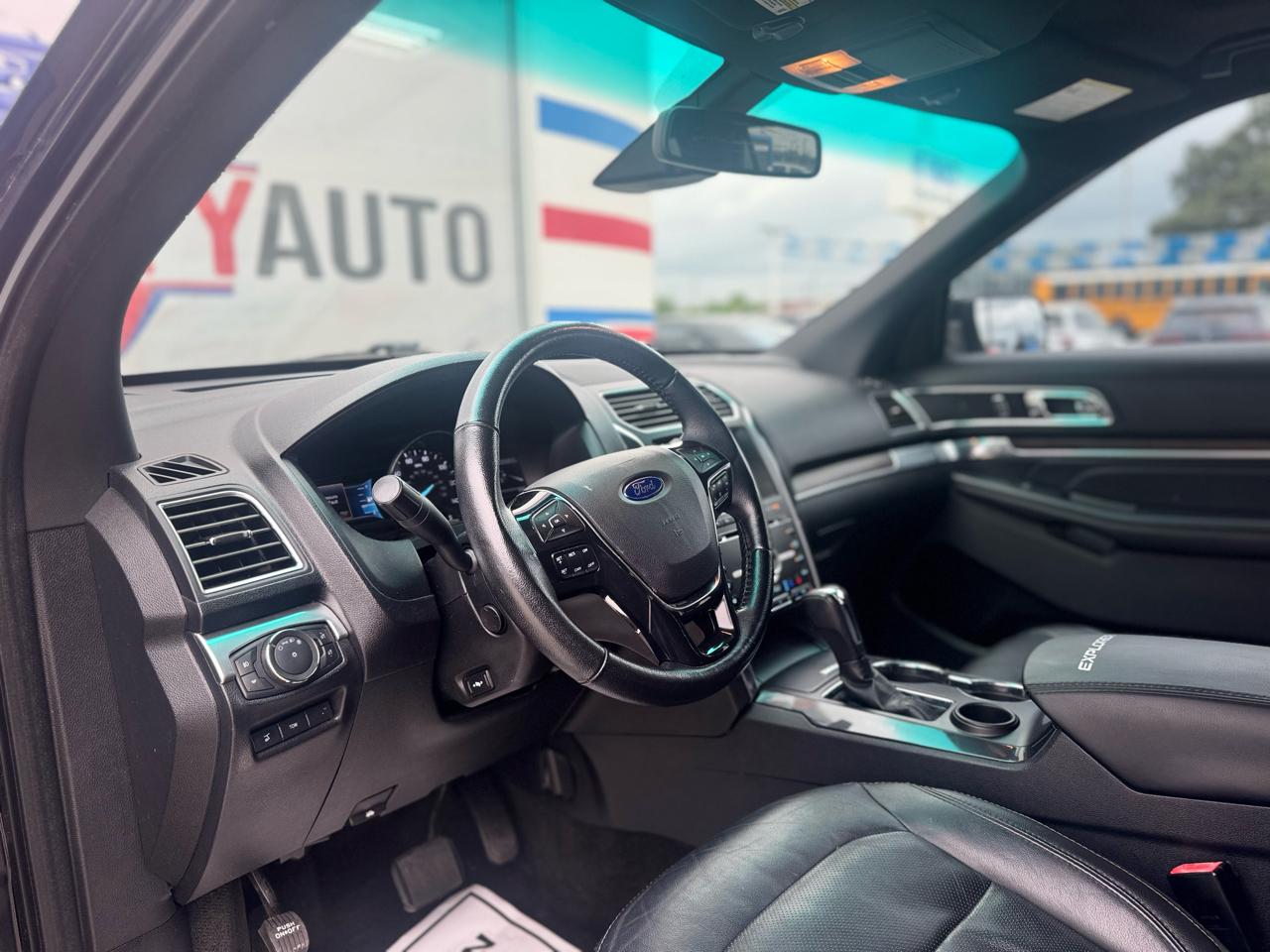 Ford Explorer Limited FWD 2017