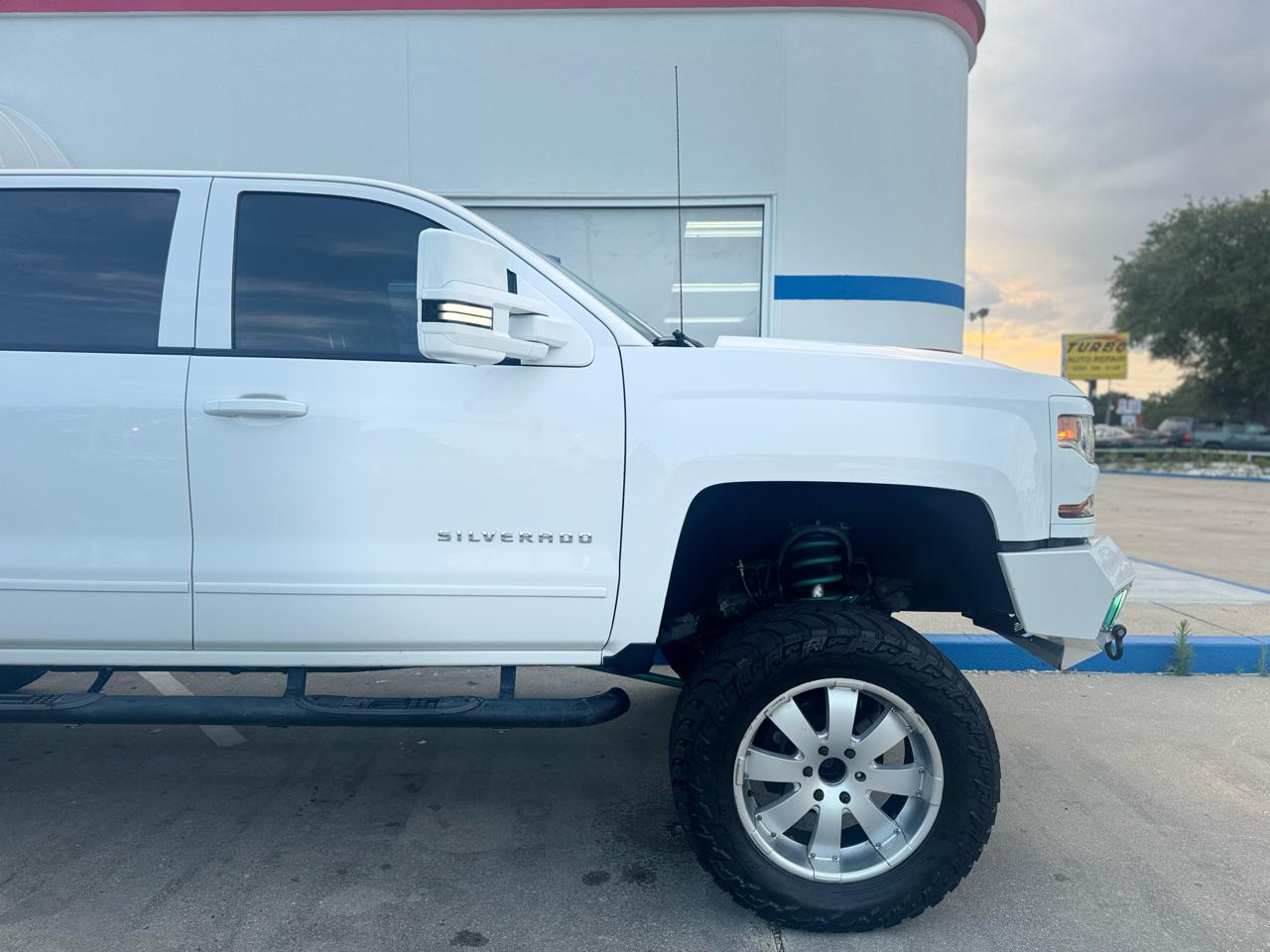 Chevrolet Silverado 1500 LT Crew Cab 4WD 2018