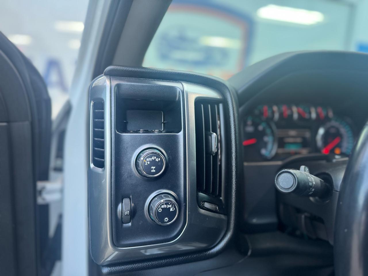 Chevrolet Silverado 1500 LT Crew Cab 4WD 2018