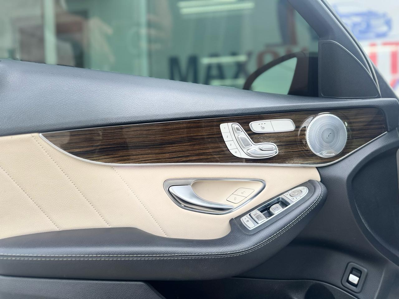 Mercedes-Benz C-Class C300 Sedan 2019