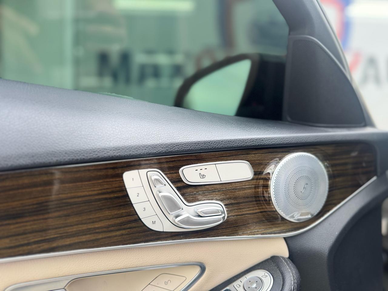 Mercedes-Benz C-Class C300 Sedan 2019