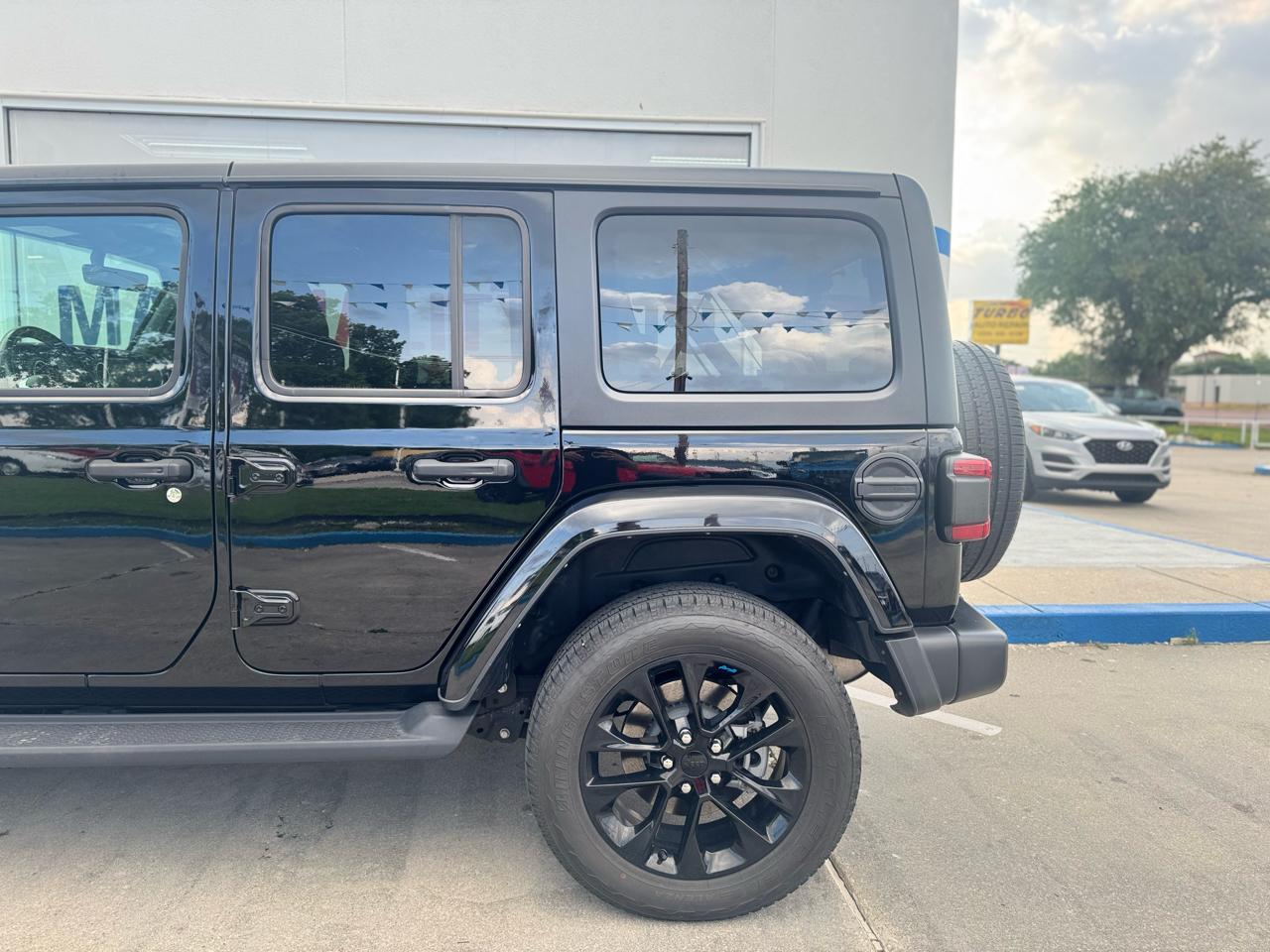Jeep Wrangler 4xe Unlimited Sahara 2023