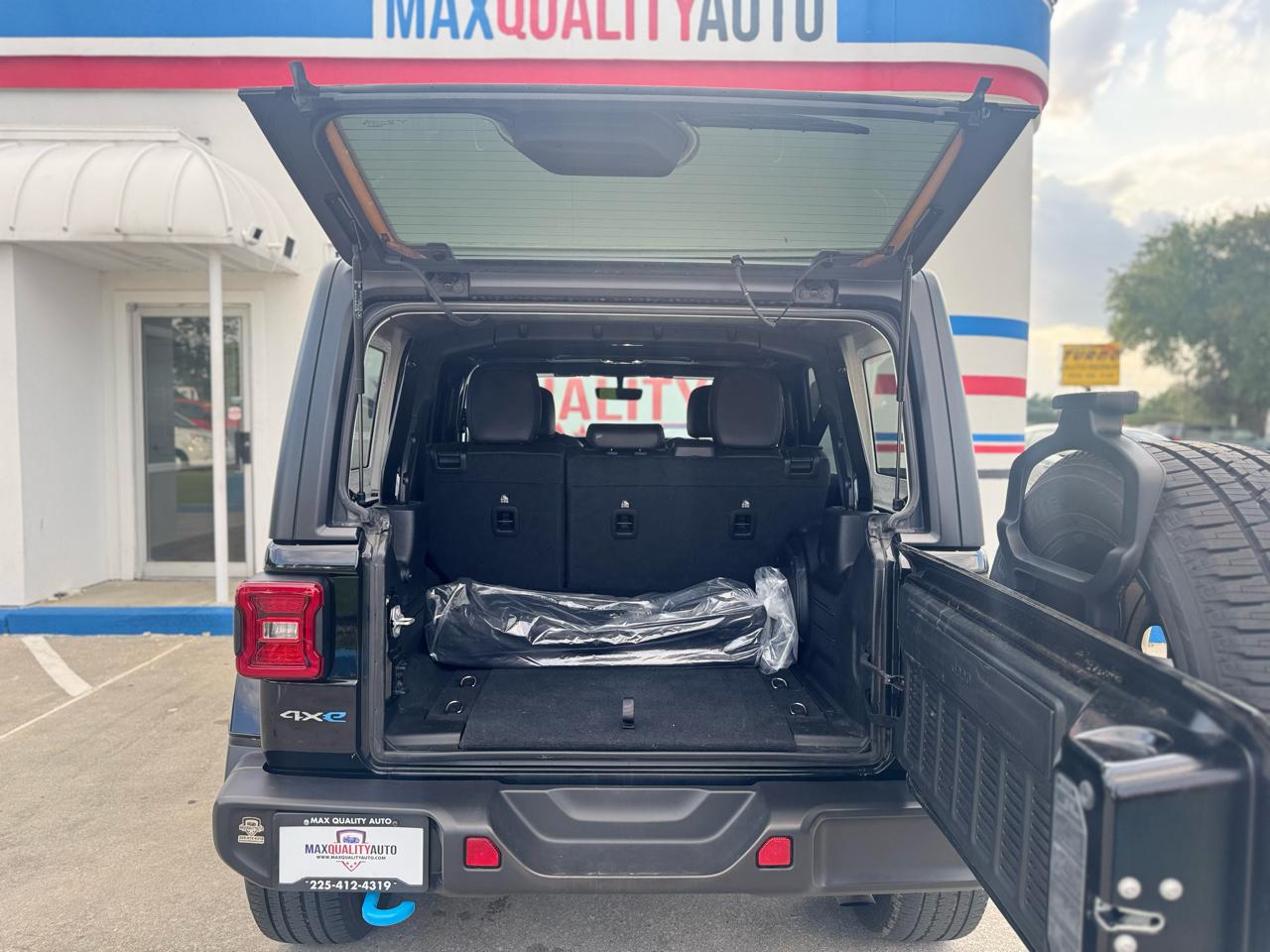 Jeep Wrangler 4xe Unlimited Sahara 2023