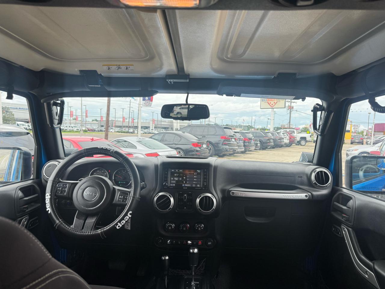 Jeep Wrangler Unlimited Sahara 4WD 2015