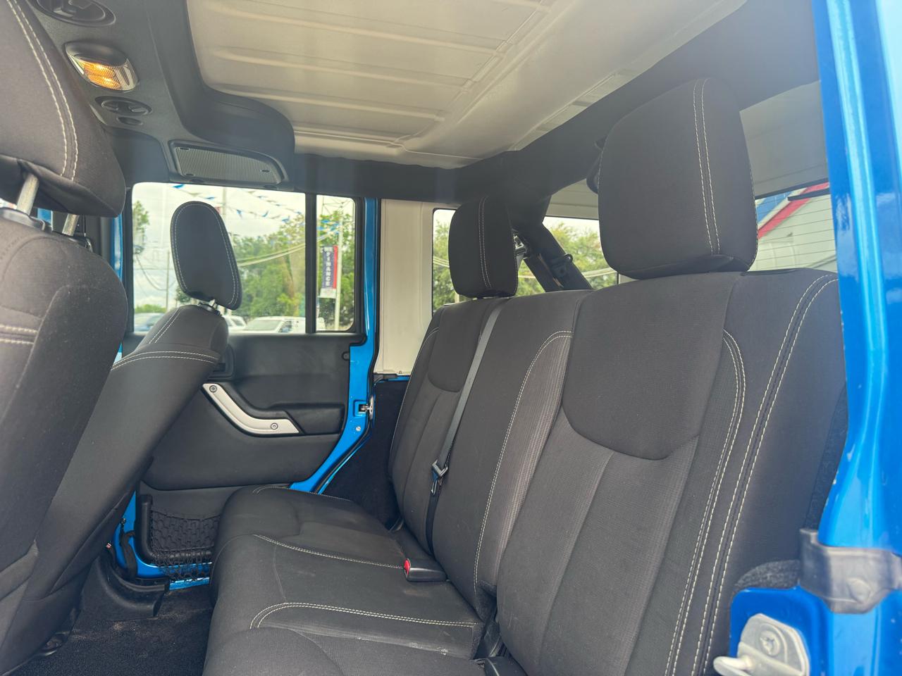 Jeep Wrangler Unlimited Sahara 4WD 2015