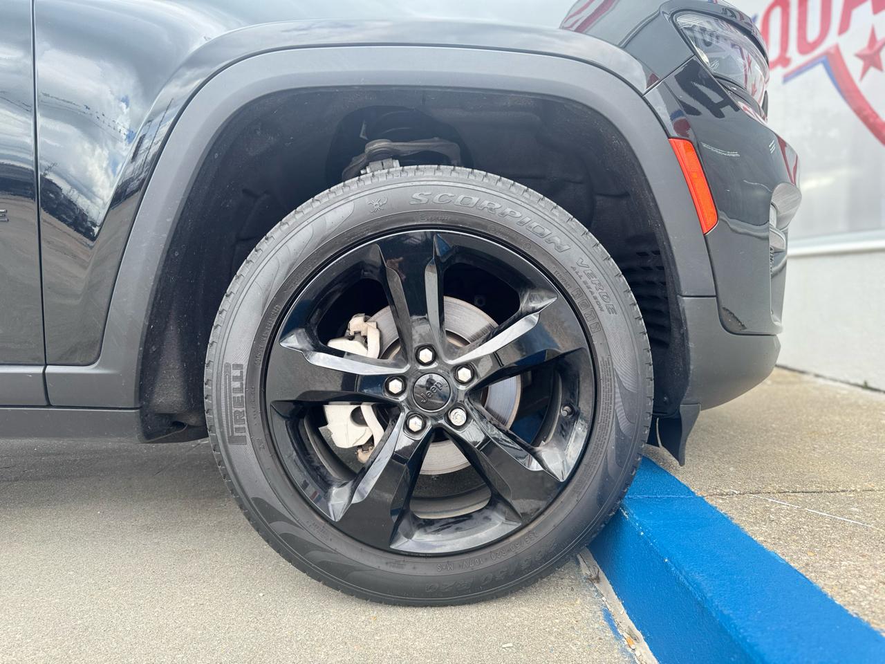 Jeep Grand Cherokee Limited 4WD 2023