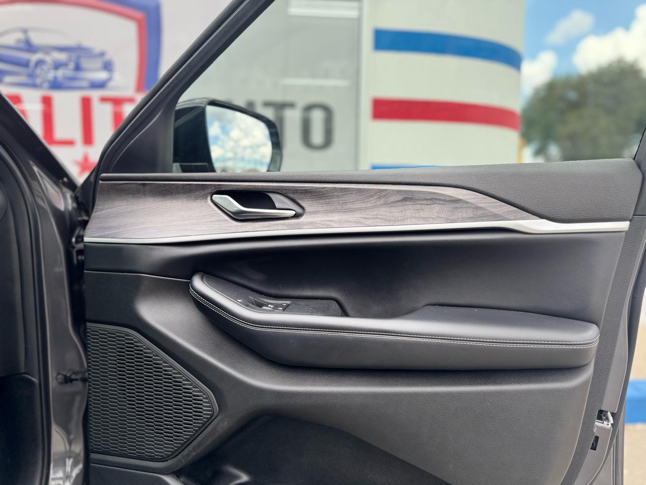 Jeep Grand Cherokee L Limited 4WD 2023