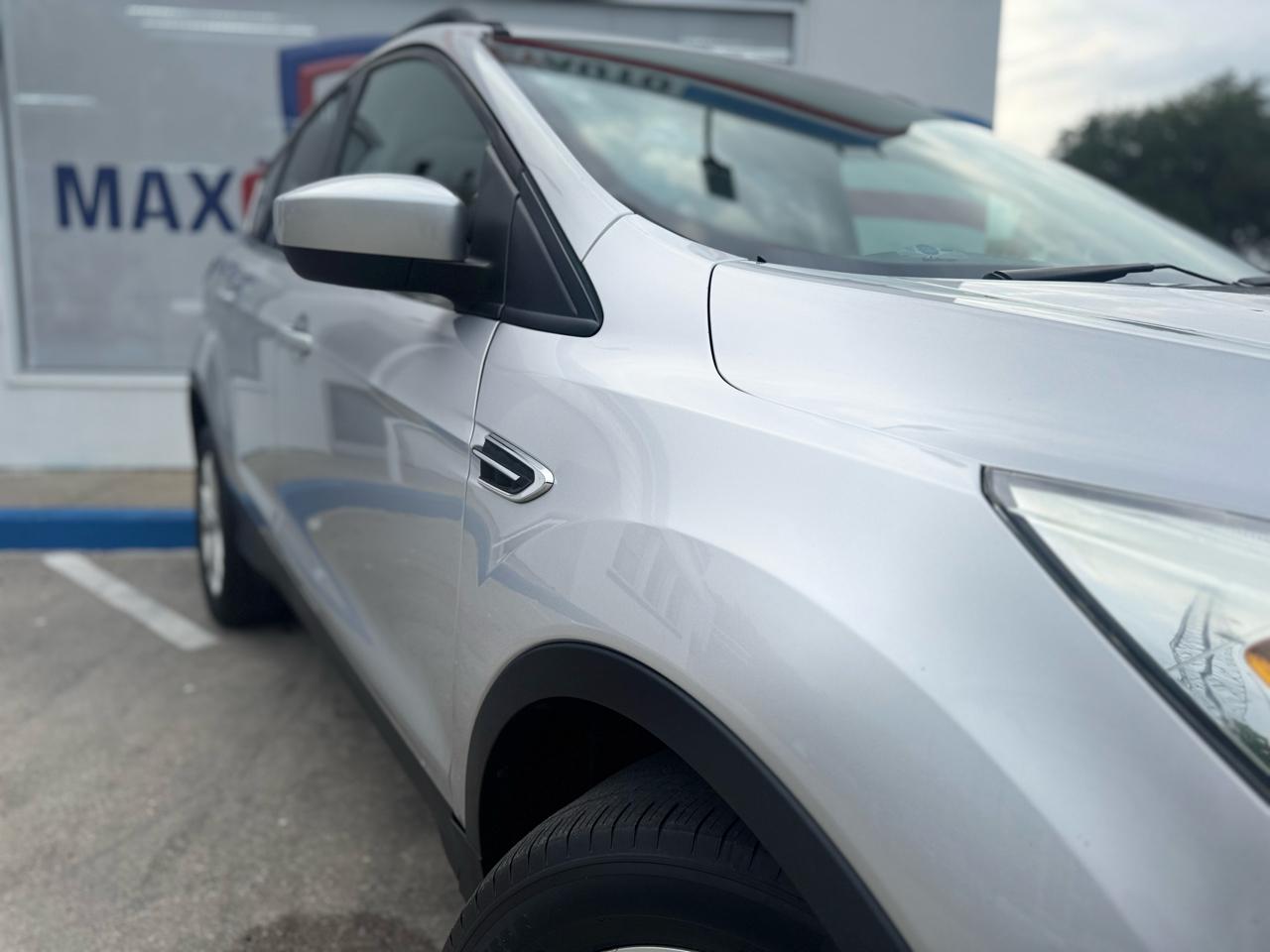 Ford Escape SE FWD 2017