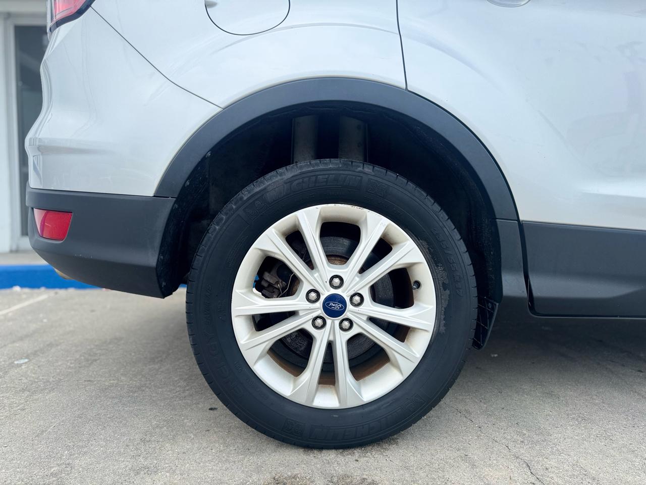 Ford Escape SE FWD 2017