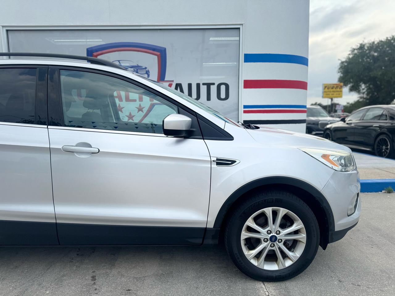 Ford Escape SE FWD 2017