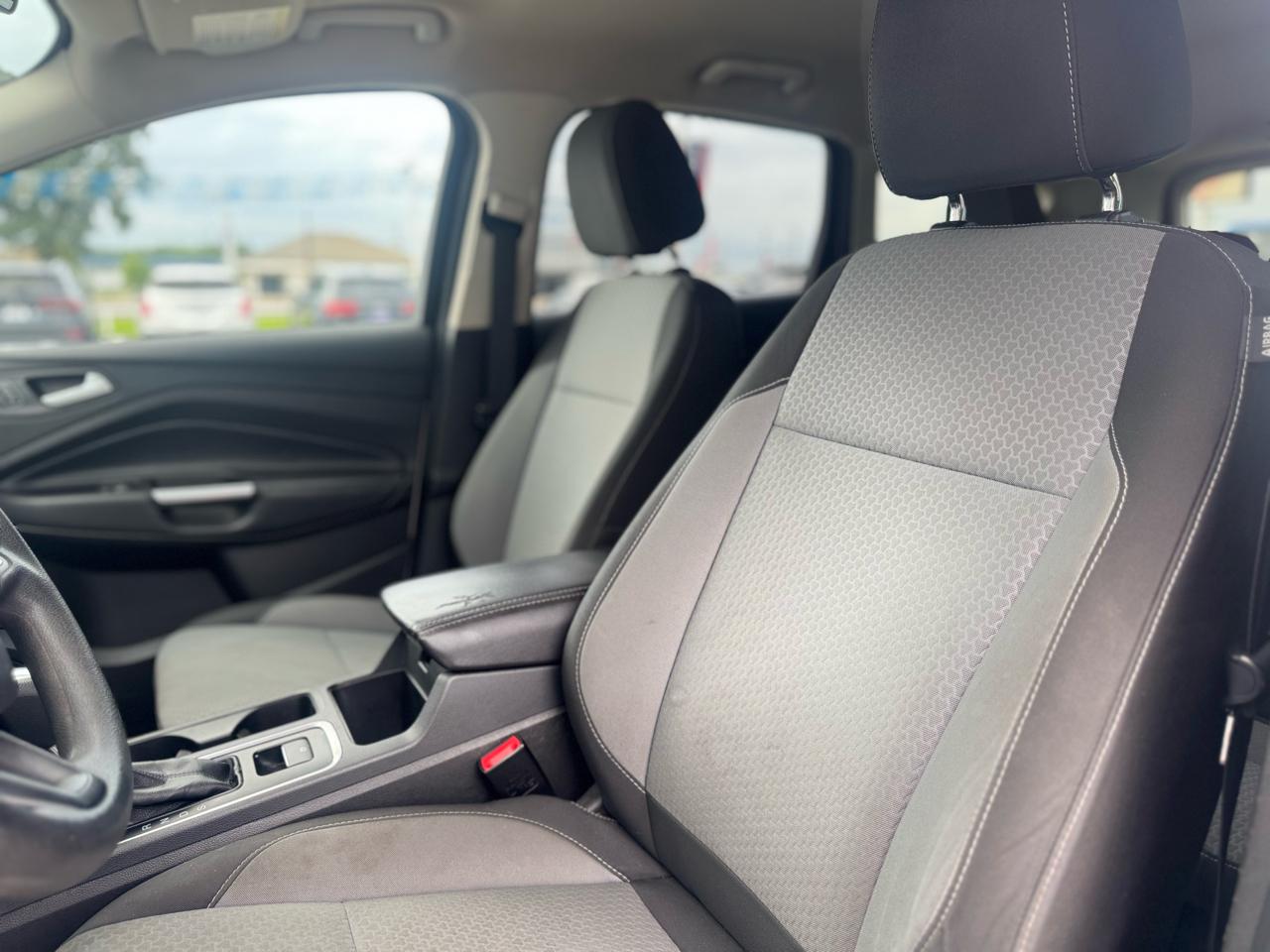 Ford Escape SE FWD 2017