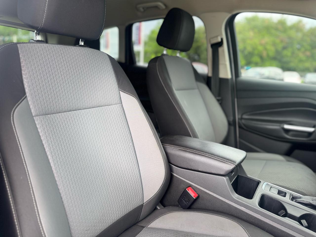 Ford Escape SE FWD 2017