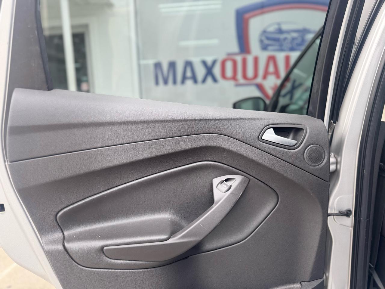 Ford Escape SE FWD 2017