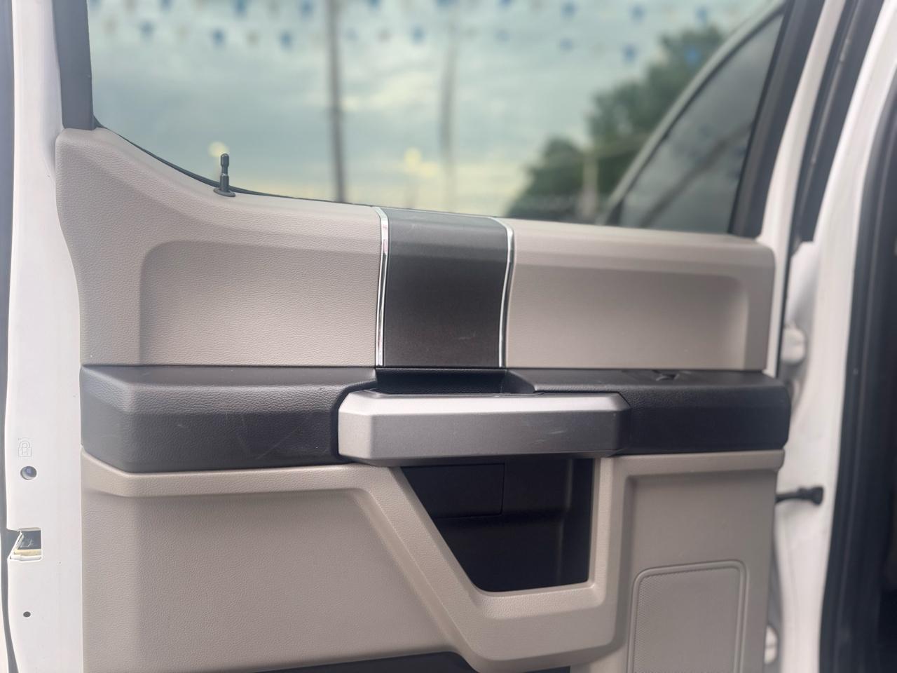 Ford F-150 XL SuperCrew 5.5-ft. Bed 2WD 2019