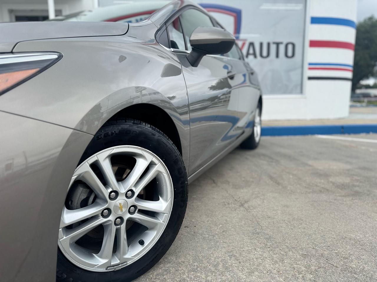 Chevrolet Cruze LT Auto Hatchback 2018