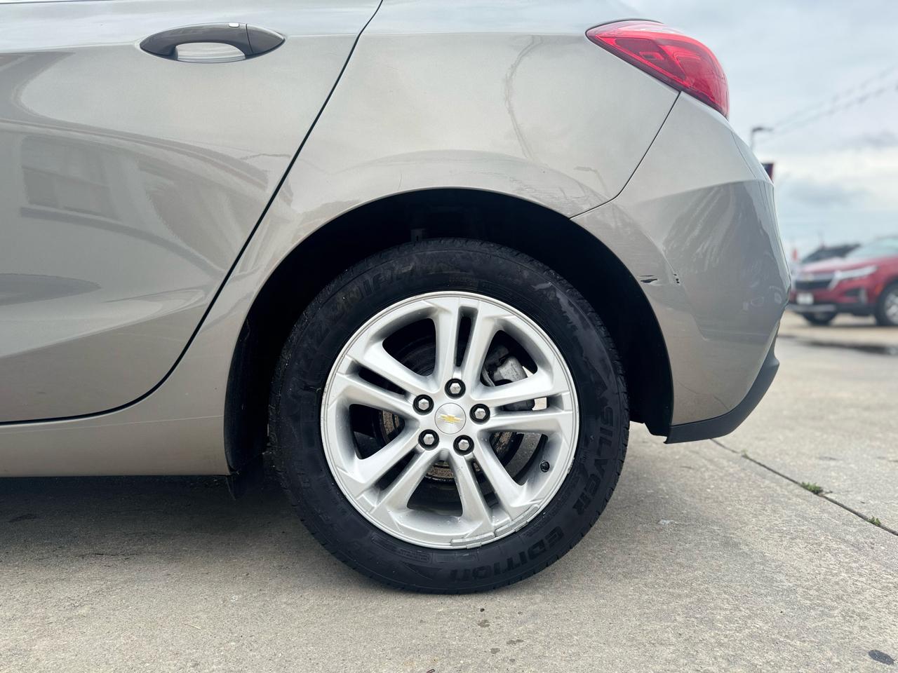 Chevrolet Cruze LT Auto Hatchback 2018