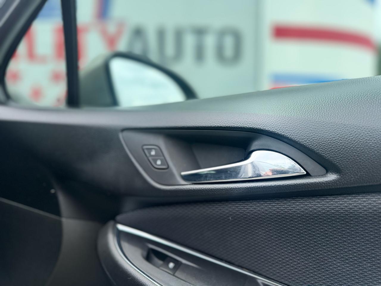 Chevrolet Cruze LT Auto Hatchback 2018
