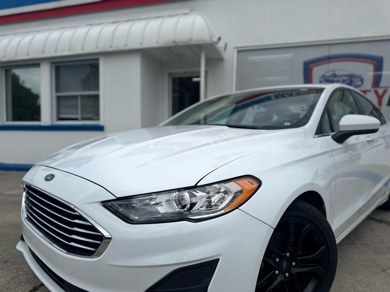 Ford Fusion SE 2020