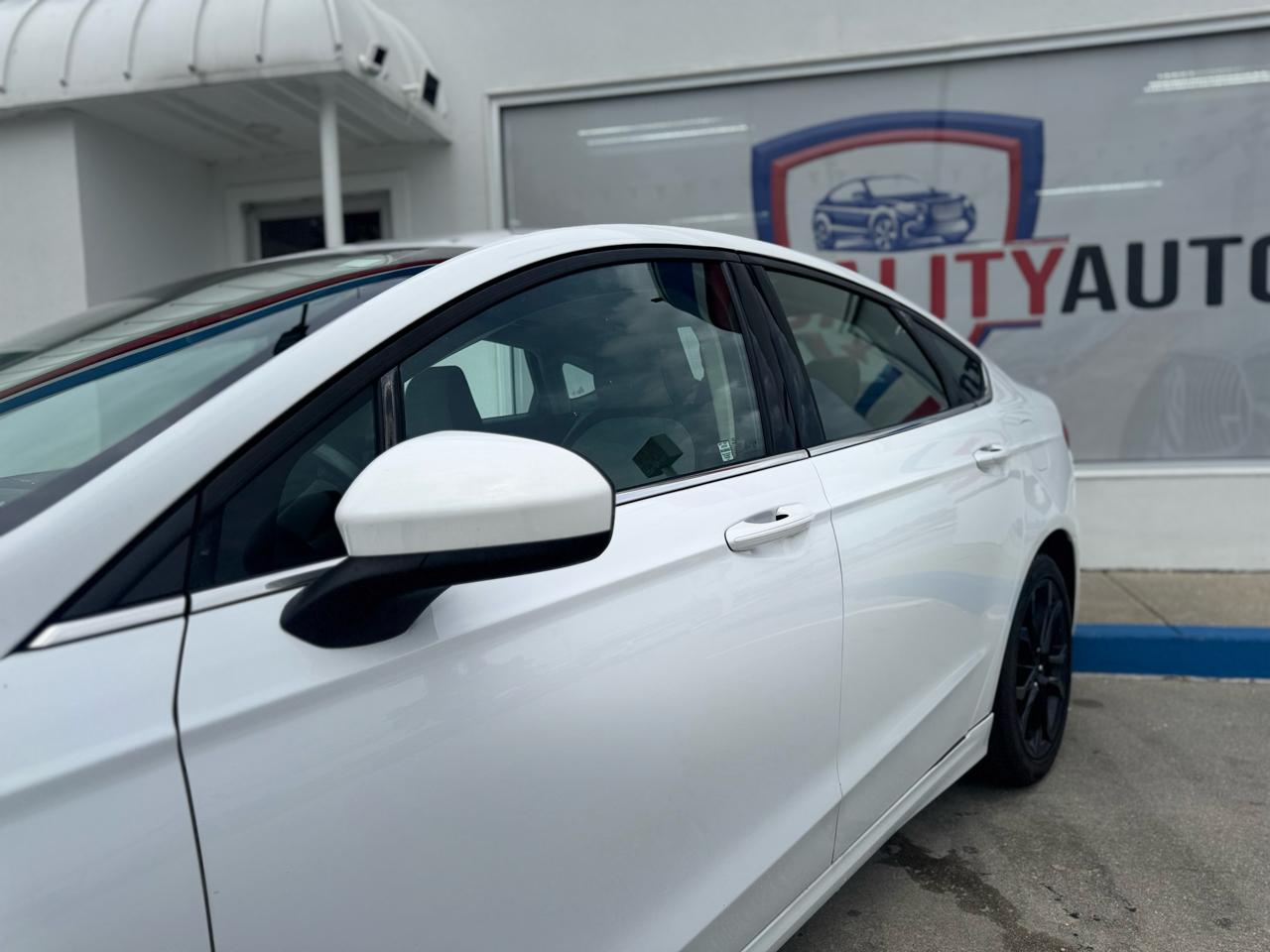 Ford Fusion SE 2020