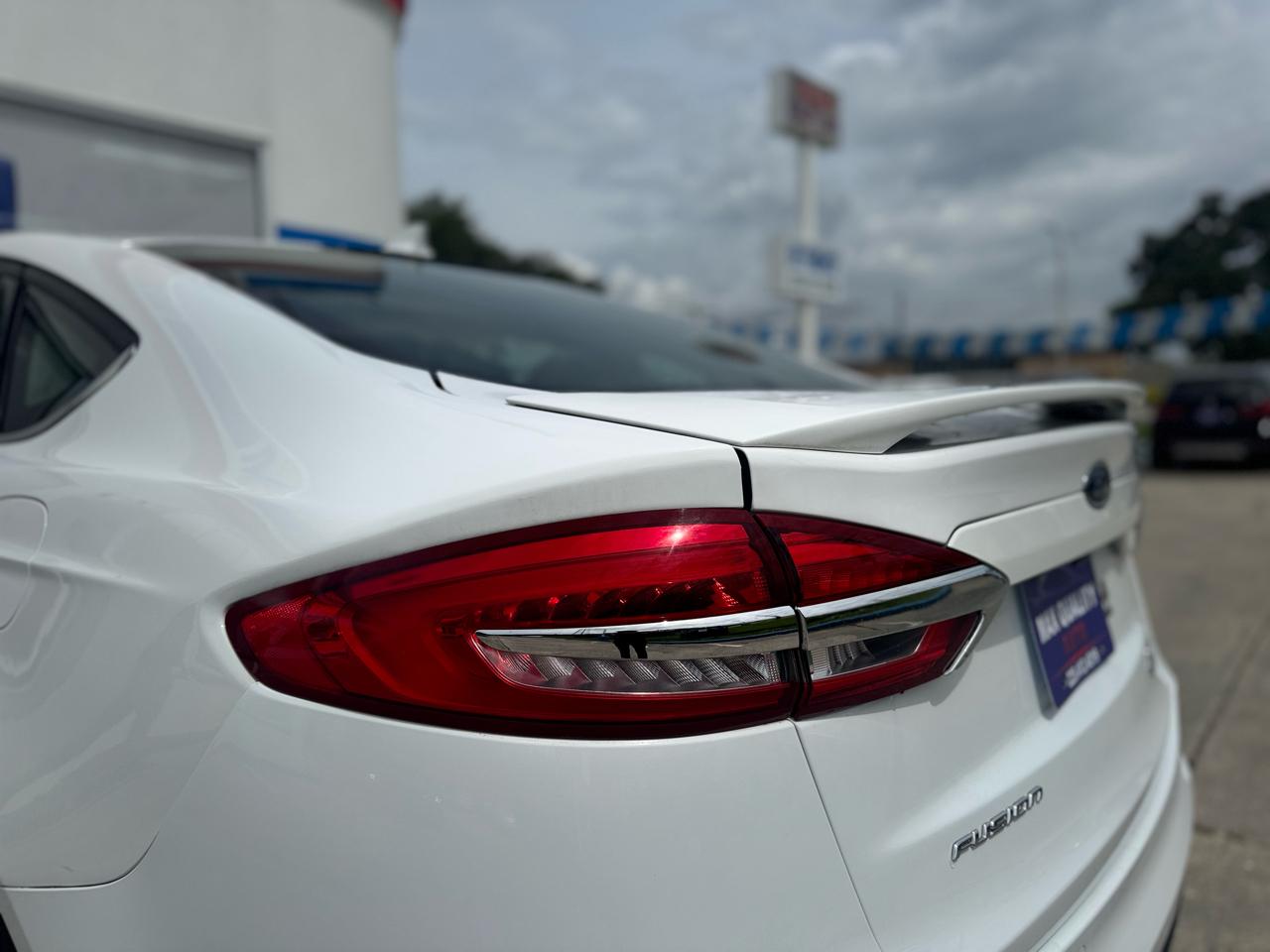 Ford Fusion SE 2020