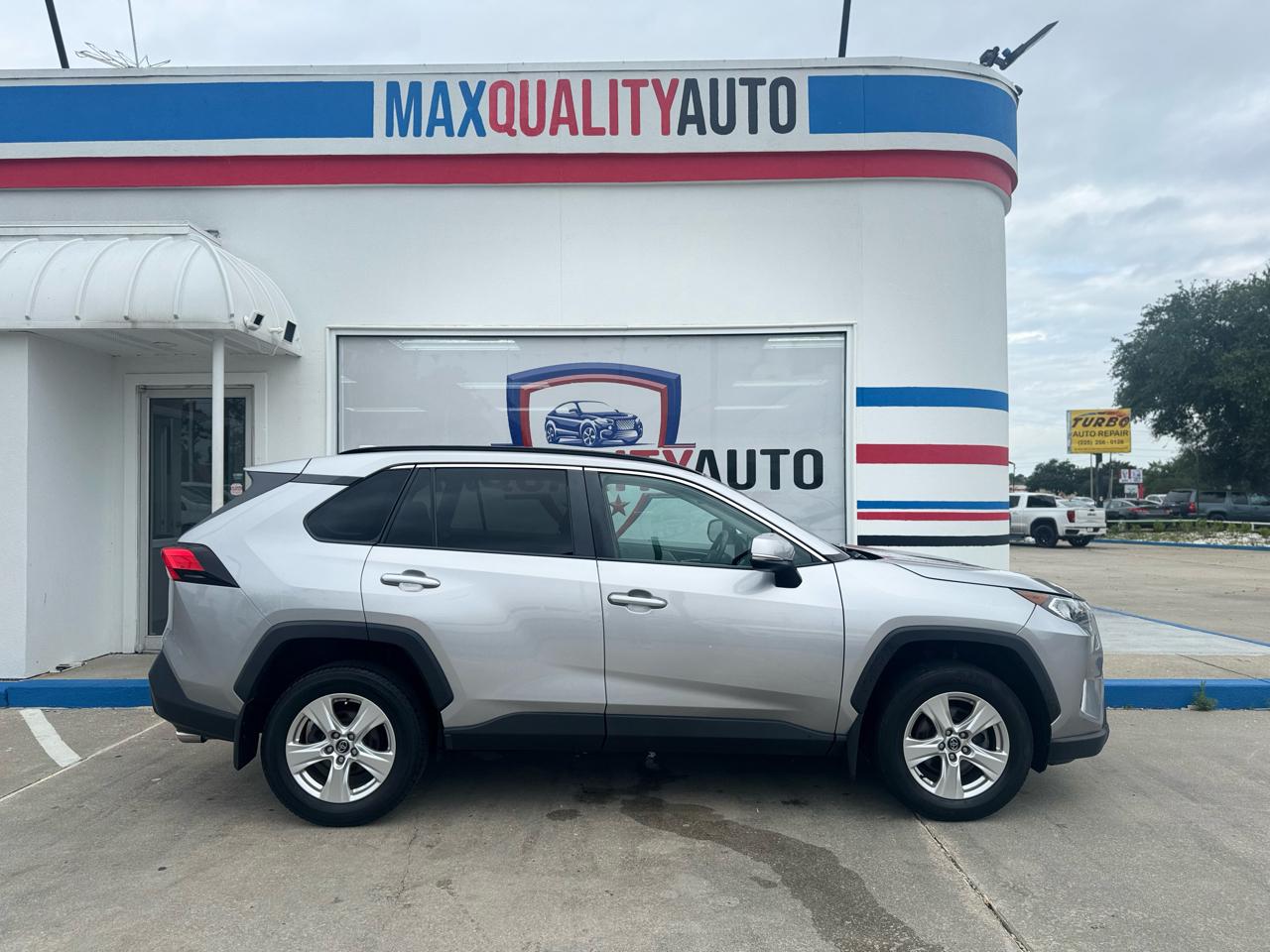 Toyota RAV4 XLE AWD 2020