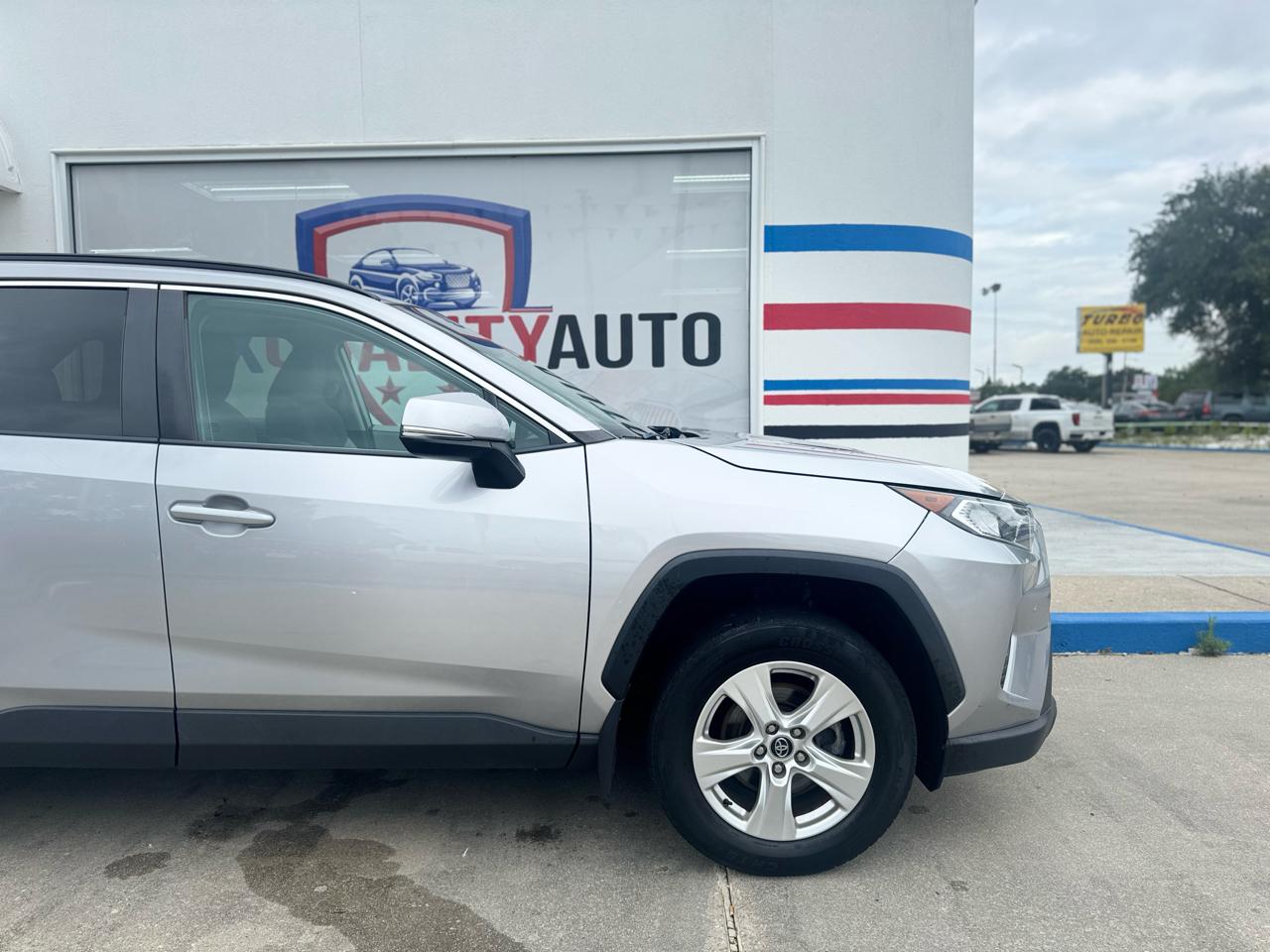 Toyota RAV4 XLE AWD 2020