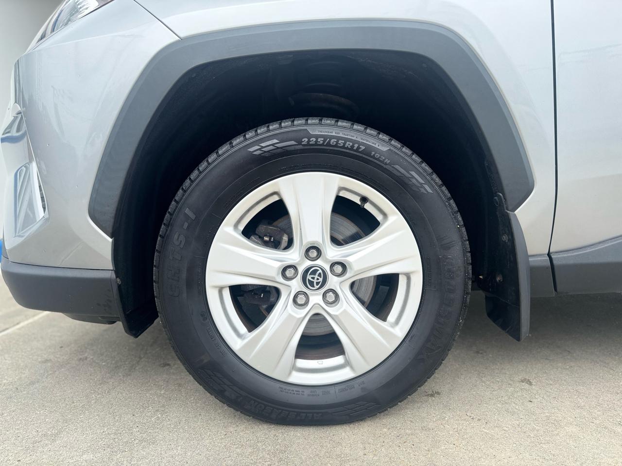 Toyota RAV4 XLE AWD 2020