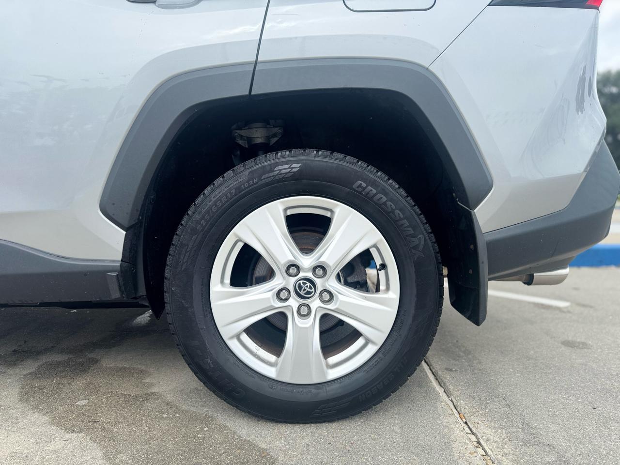 Toyota RAV4 XLE AWD 2020