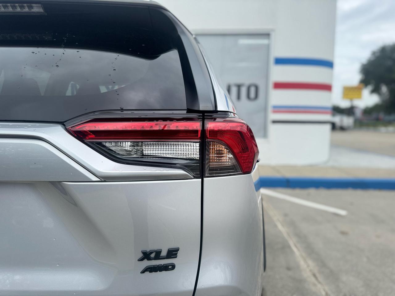 Toyota RAV4 XLE AWD 2020