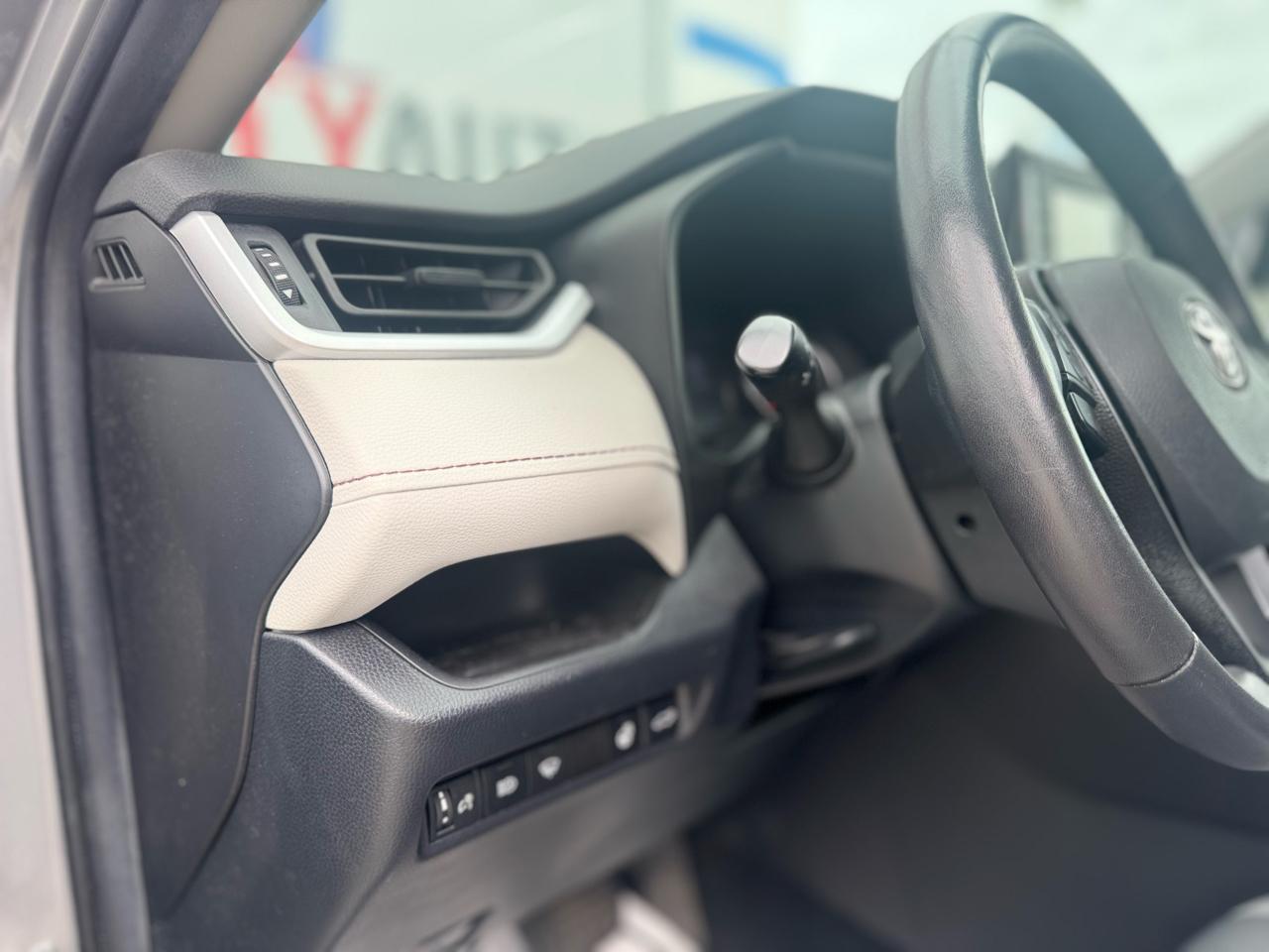Toyota RAV4 XLE AWD 2020