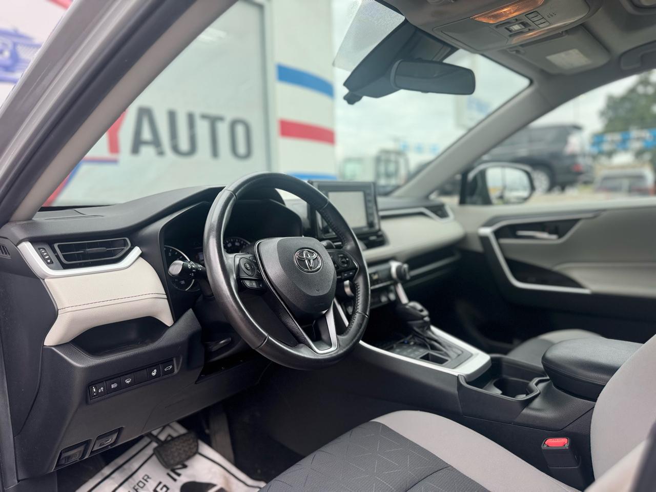 Toyota RAV4 XLE AWD 2020