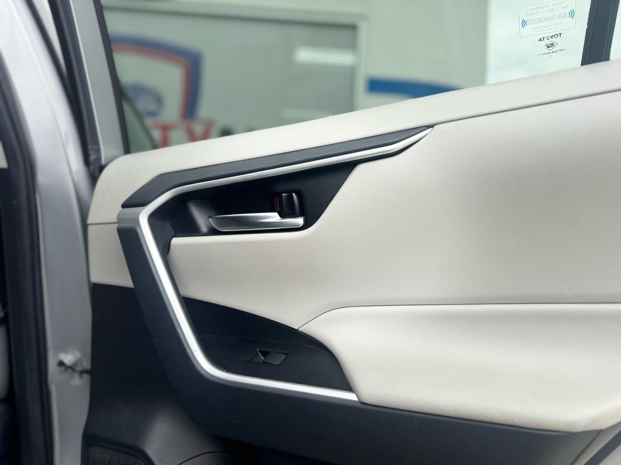 Toyota RAV4 XLE AWD 2020