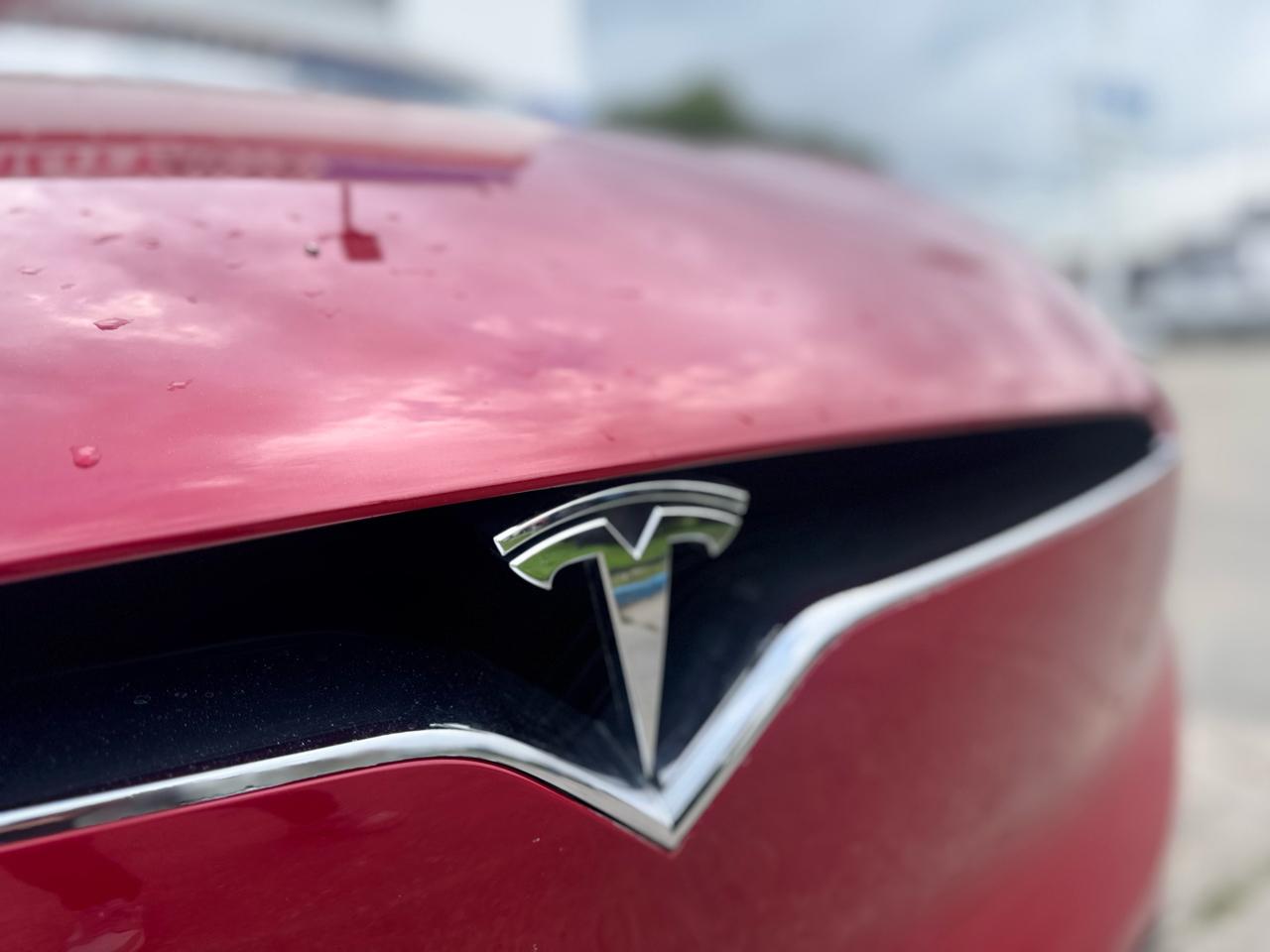 Tesla Model X 90D 2017