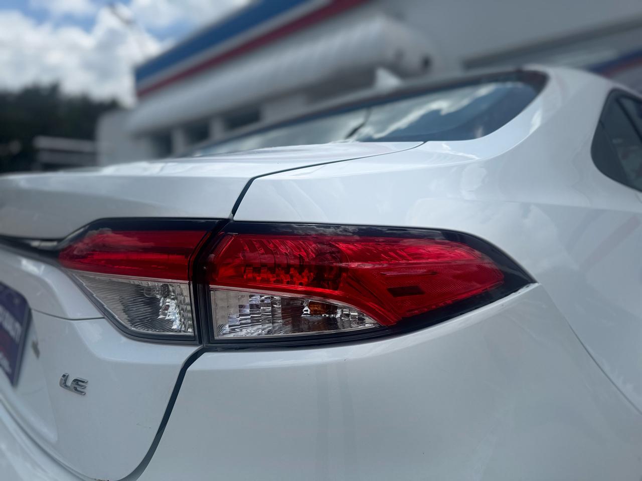 Toyota Corolla LE 2021
