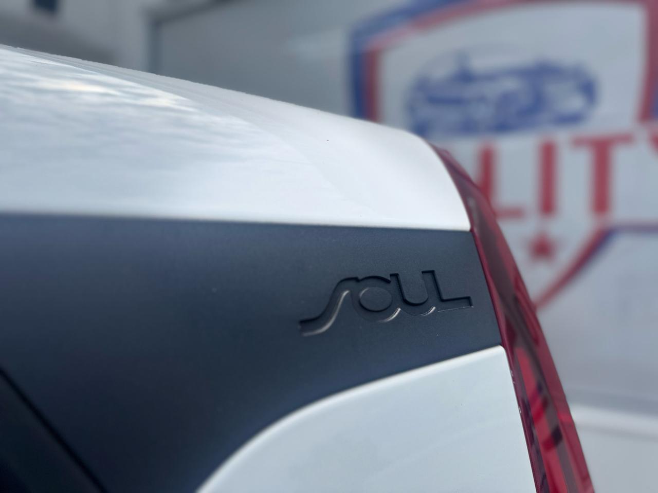 Kia Soul LX CVT 2022