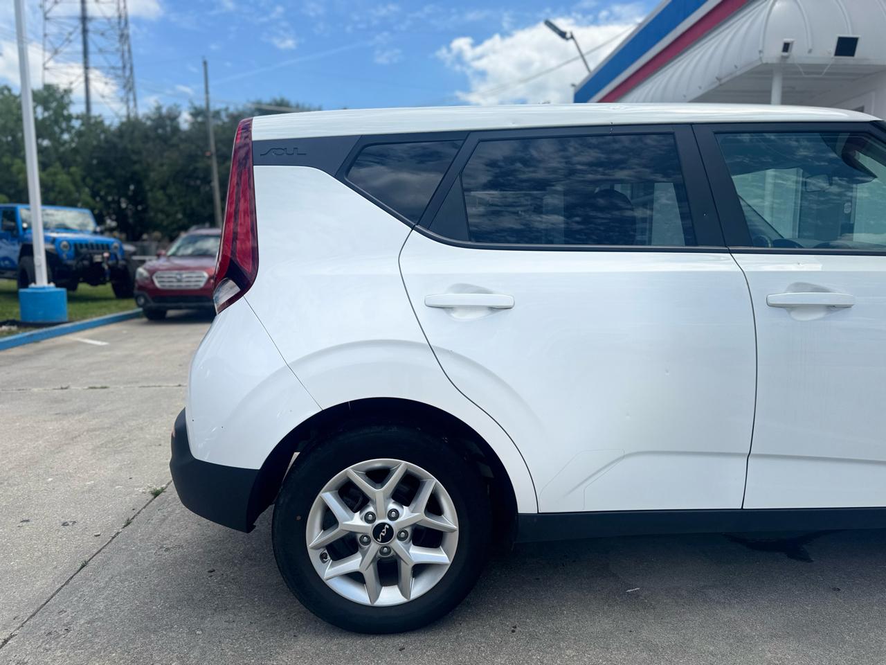 Kia Soul LX CVT 2022