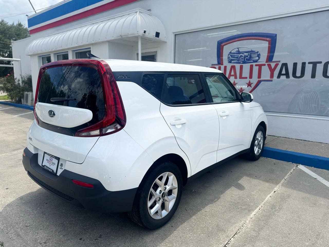 Kia Soul LX CVT 2022