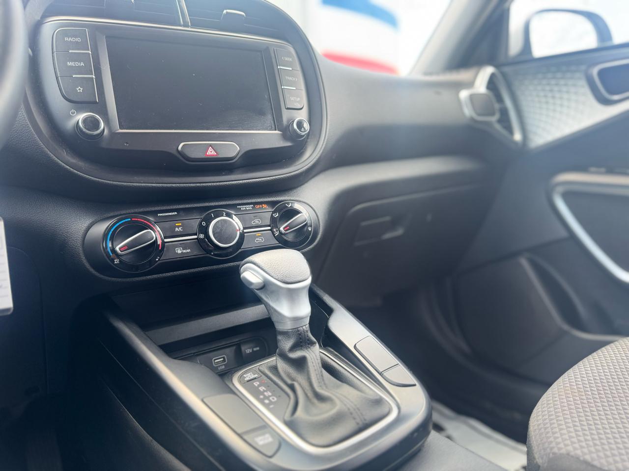 Kia Soul LX CVT 2022