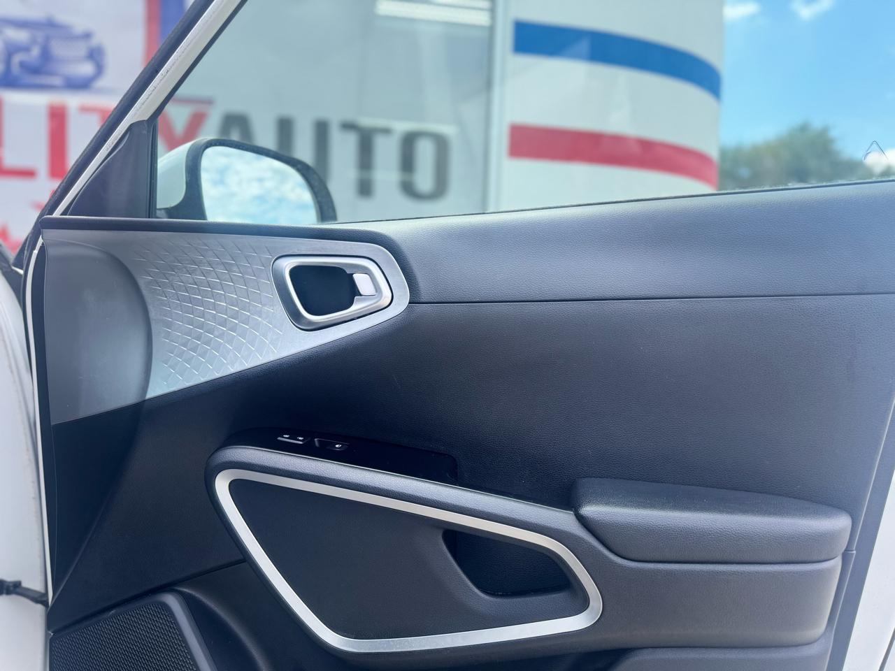 Kia Soul LX CVT 2022