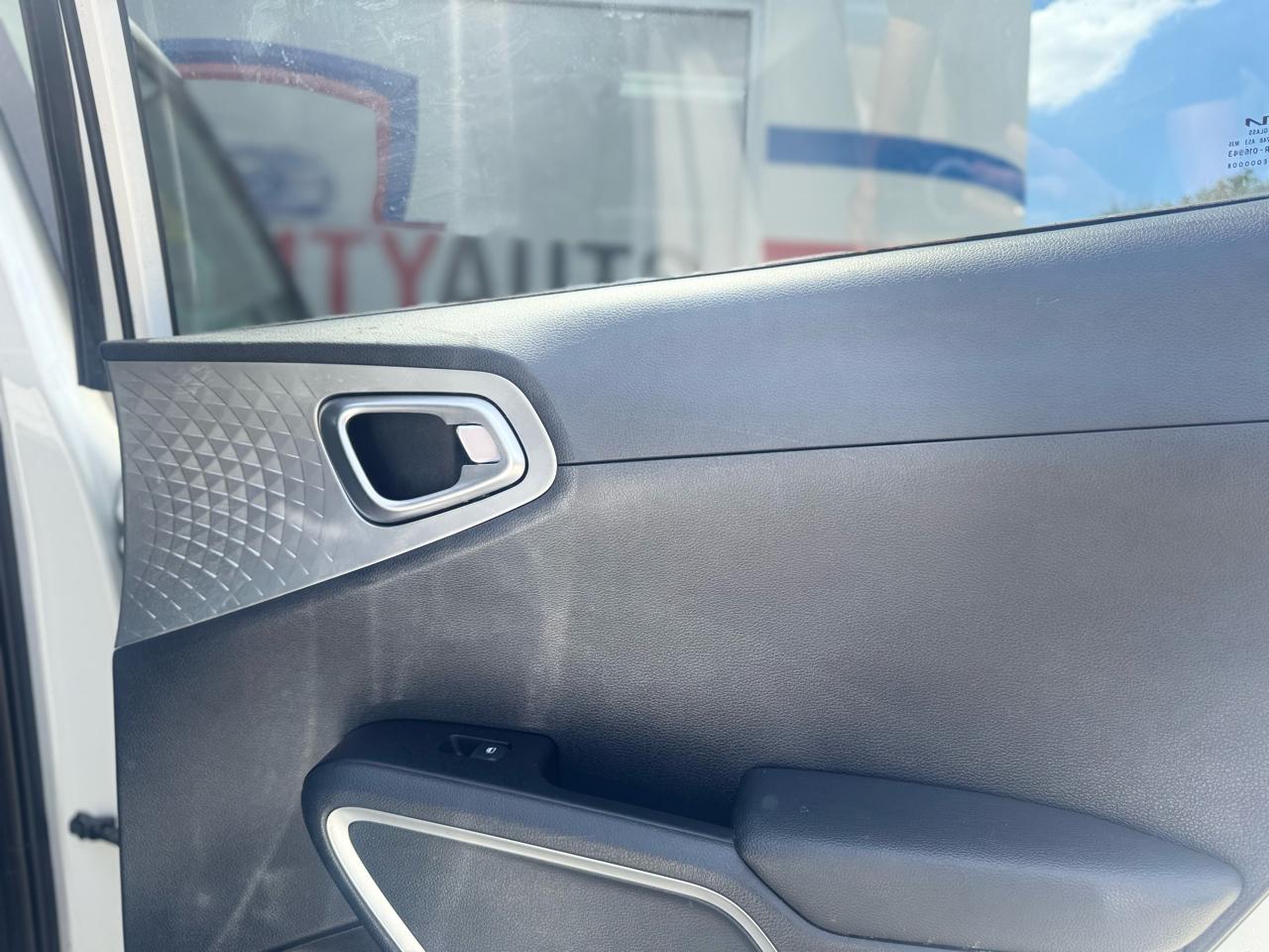 Kia Soul LX CVT 2022