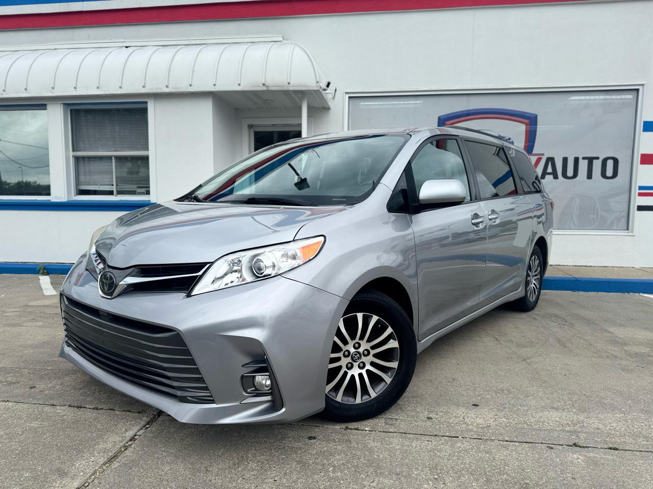 Toyota Sienna Limited Premium 7-Passenger 2018