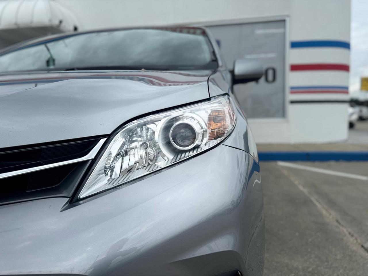 Toyota Sienna Limited Premium 7-Passenger 2018