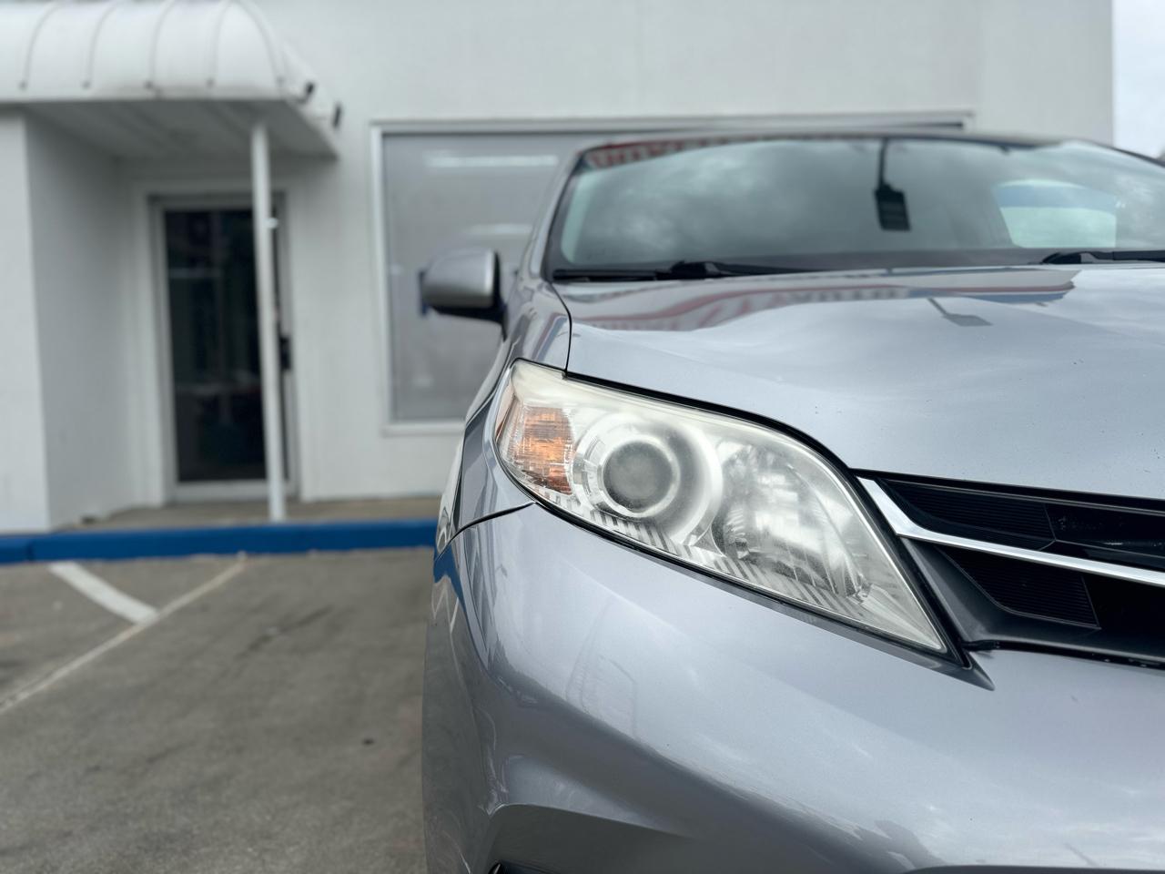 Toyota Sienna Limited Premium 7-Passenger 2018