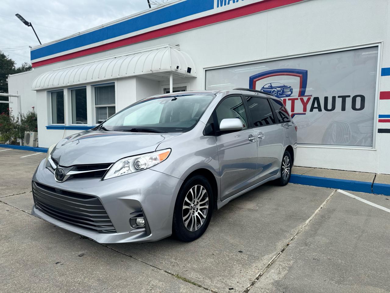 Toyota Sienna Limited Premium 7-Passenger 2018