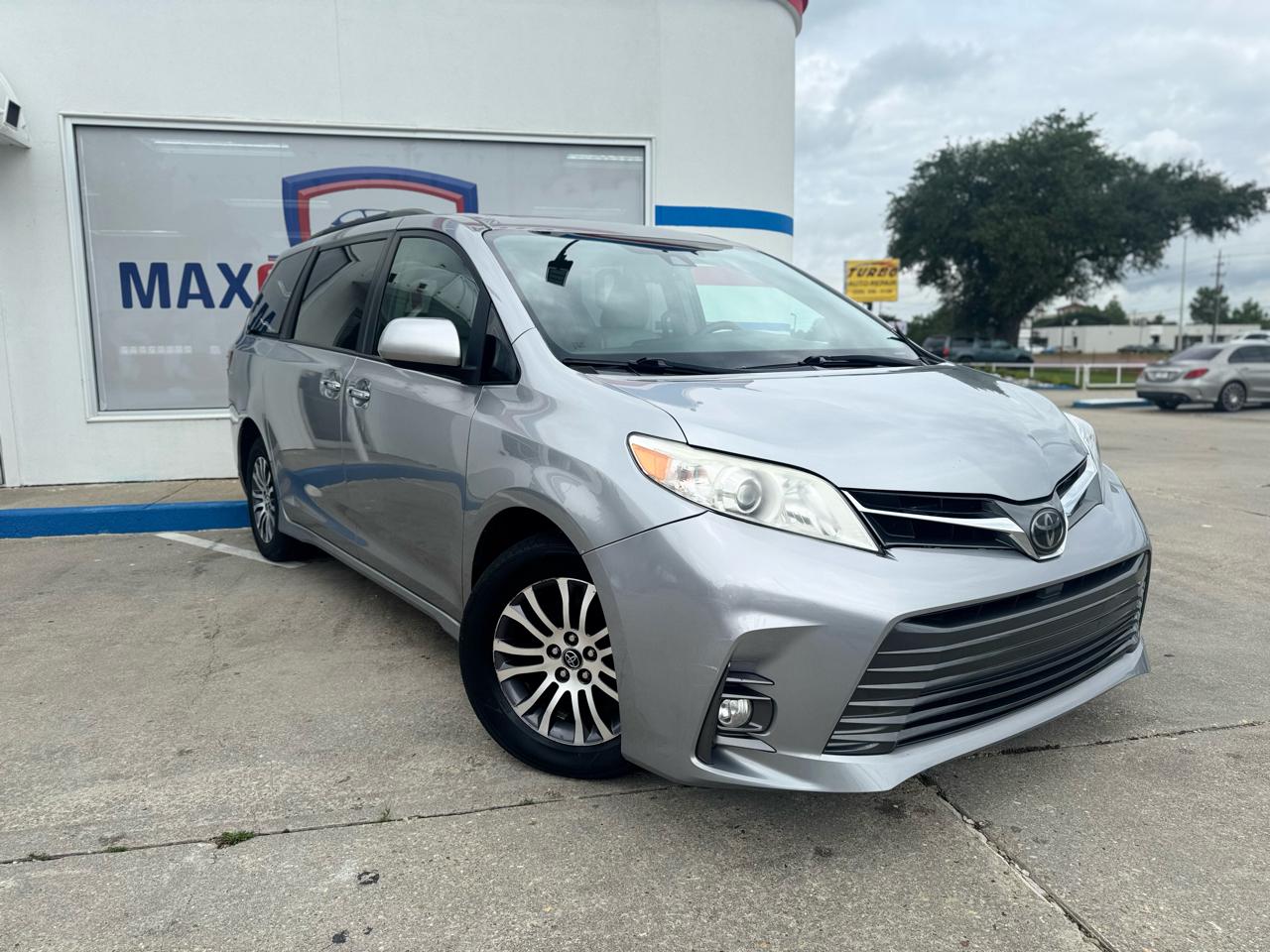 Toyota Sienna Limited Premium 7-Passenger 2018