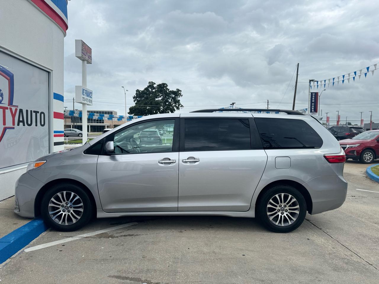 Toyota Sienna Limited Premium 7-Passenger 2018